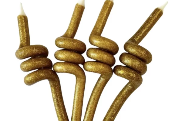 Все, що потрібно знати про фігурні свічки для святкових тортів